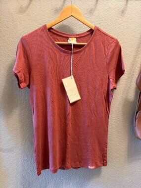 Onno Bamboo T-Shirt - Color: Brick, Size: Medium - New With Tags